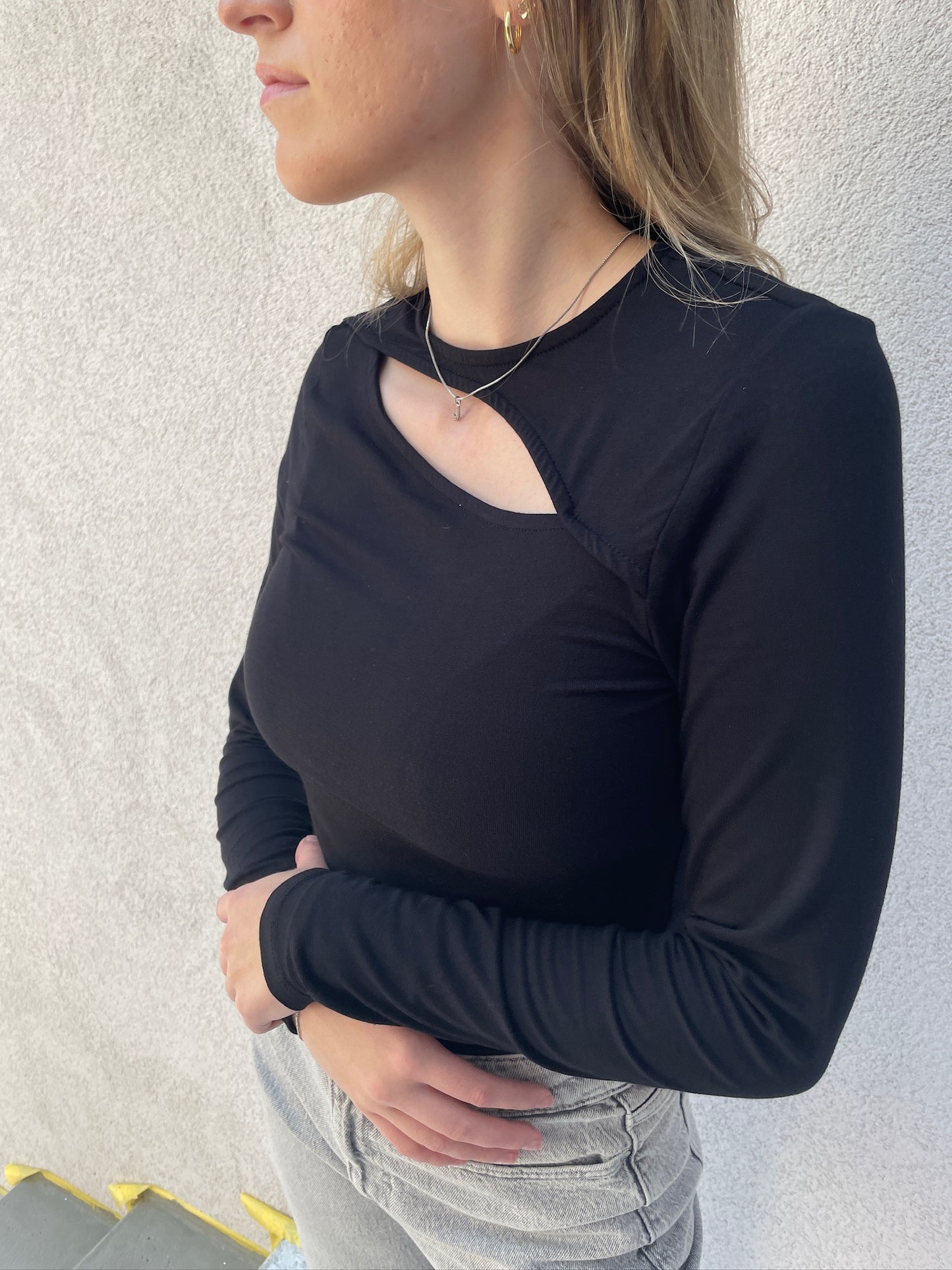 VIERNA Top - Black